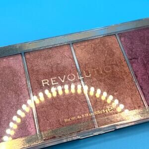 Makeup Revolution Vintage Lace Blush Palette